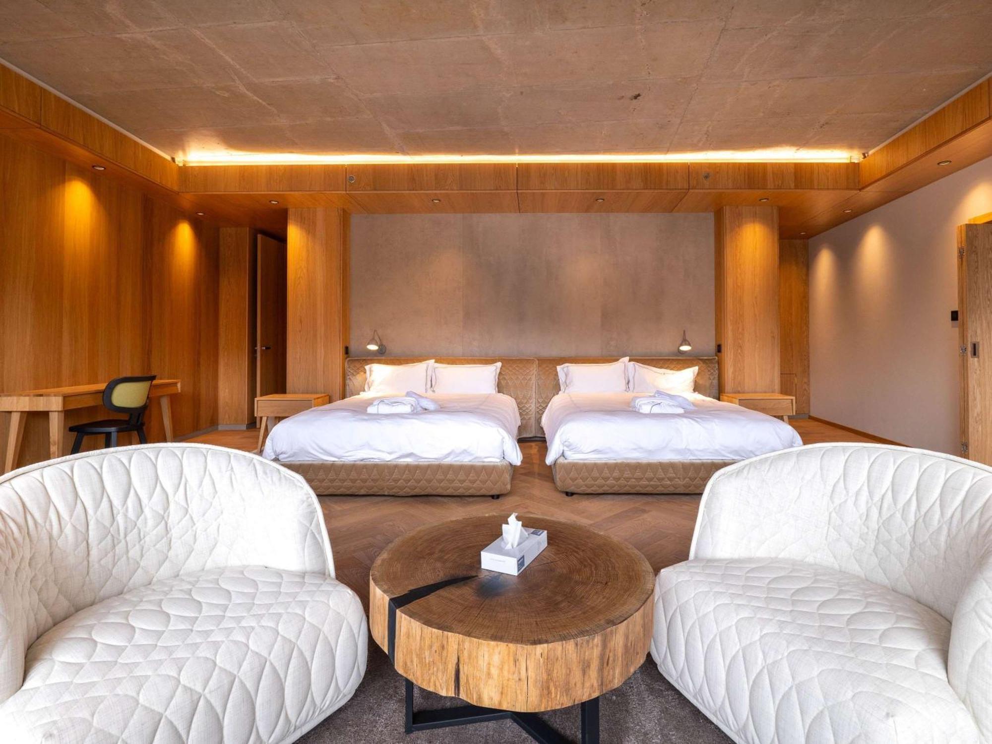 Swissotel Damian Jasna